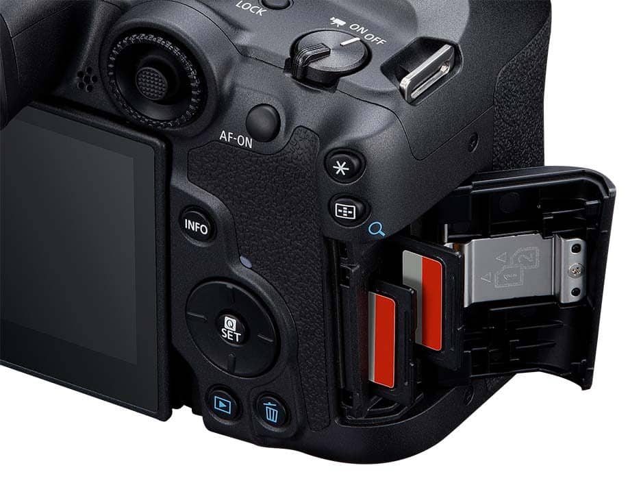 Camera with Dual card slot